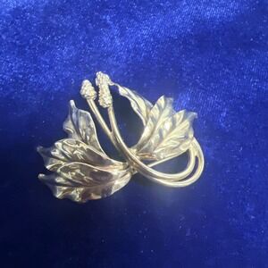 Vintage Winard 1/20 12k GF  Leaves Leaf Themed Pin Brooch Pendant